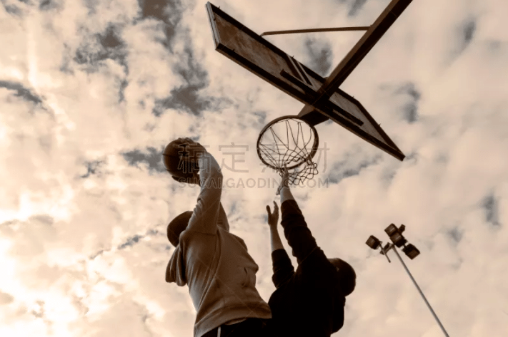 上赛季从中甲联赛降级，江西庐山宣布多人离队