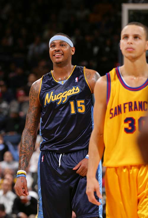 大连英博队史中超主场首秀共到场60126人，创中超历史第二高上座纪录.